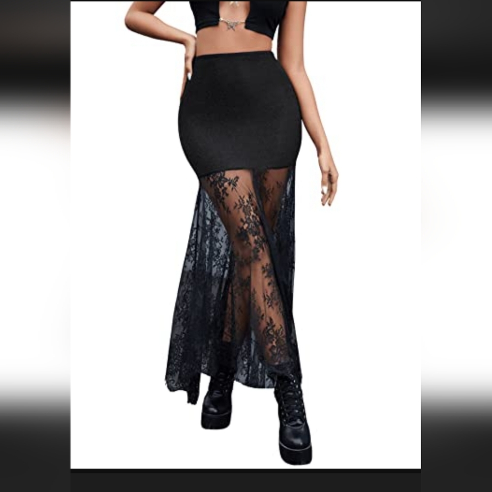 NWT SweatyRocks black lace skirt. Size small.